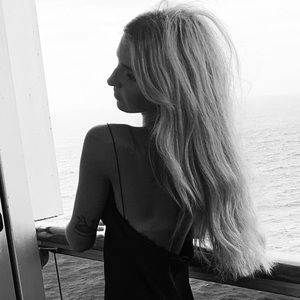 Meet your Posher, Dakota